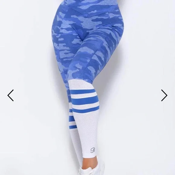 COPY - Blue Camo cross over scrunch leggings - Picture 2 of 8